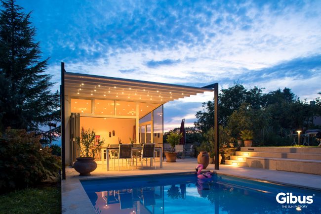 Luce – Pergola mit geneigtem Dach von NEMATEC