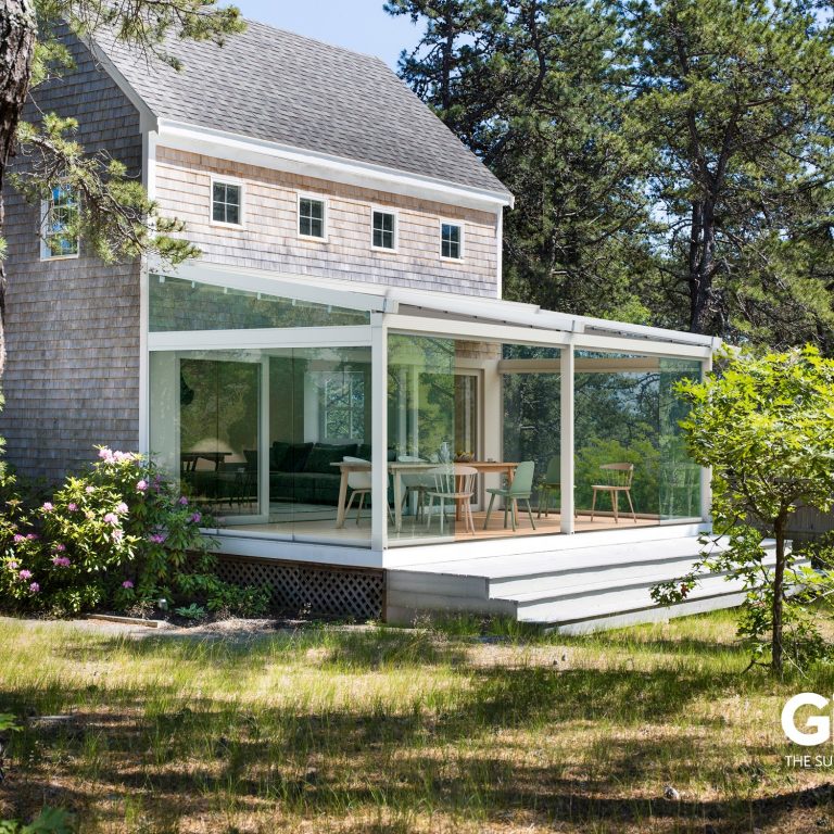 Viva – Pergola mit geneigtem Dach von NEMATEC